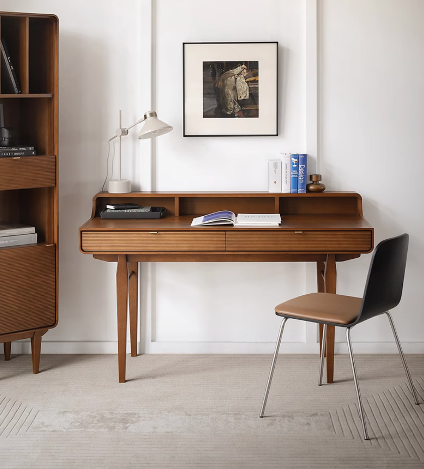 Moran Carved Office Desk, Solid Wood｜ DC Concept