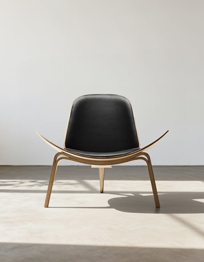Hans Wegner CH07 Shell Chair, Black & Walnut
