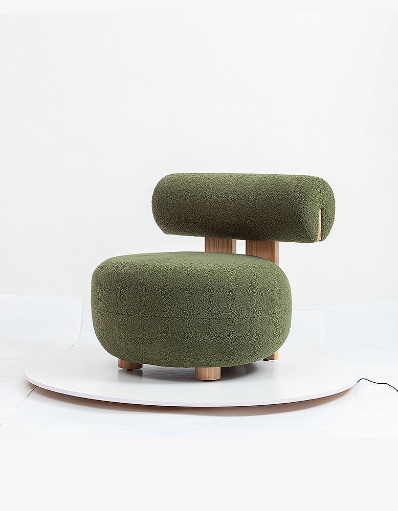 Claire Armchair, Boucle