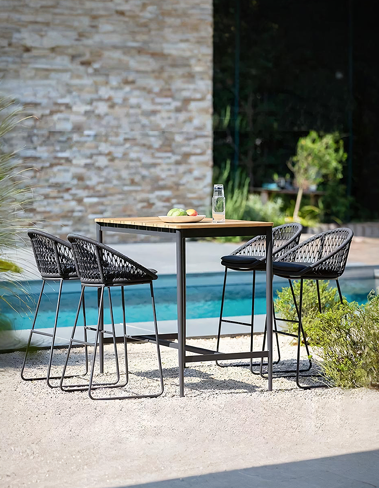 Dmitry Outdoor Garden Table and bar Stool Set