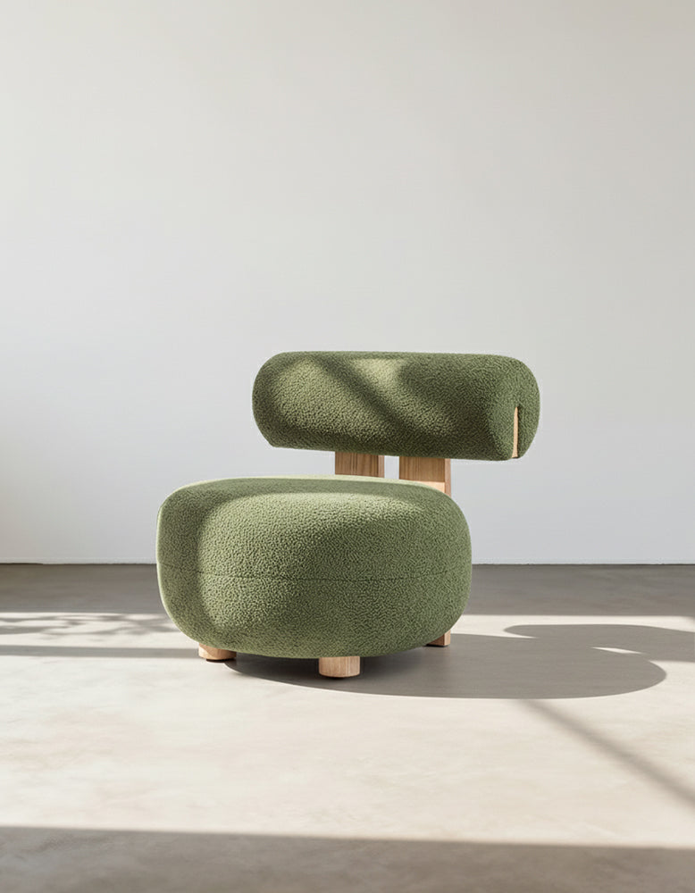 Claire Armchair, Boucle