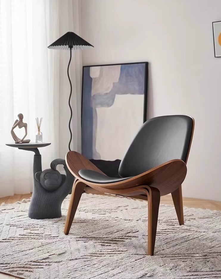 Hans Wegner CH07 Shell Chair, Black & Walnut