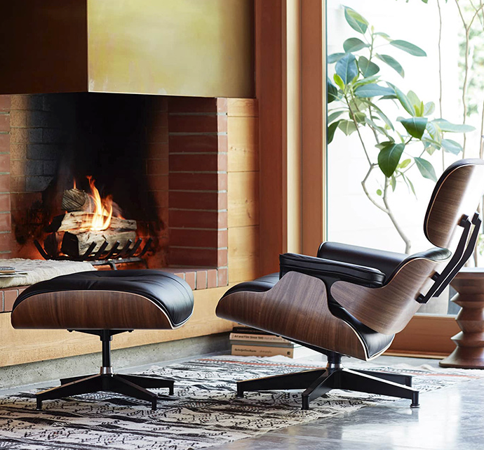 Classical Design EM Lounge Chair And Ottoman, Walnut/ Black Leather｜ DC Concept